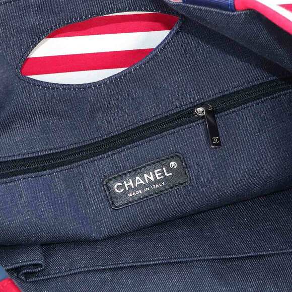 CHANEL Red Canvas Logo Tote Bag - Picture 8 of 10